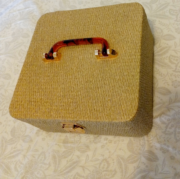 Make-Up box - Picture 2 of 5